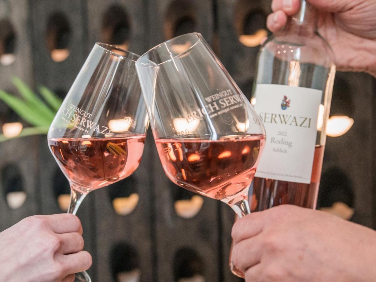 Weingut Erich Serwazi ميسينيش المظهر الخارجي الصورة