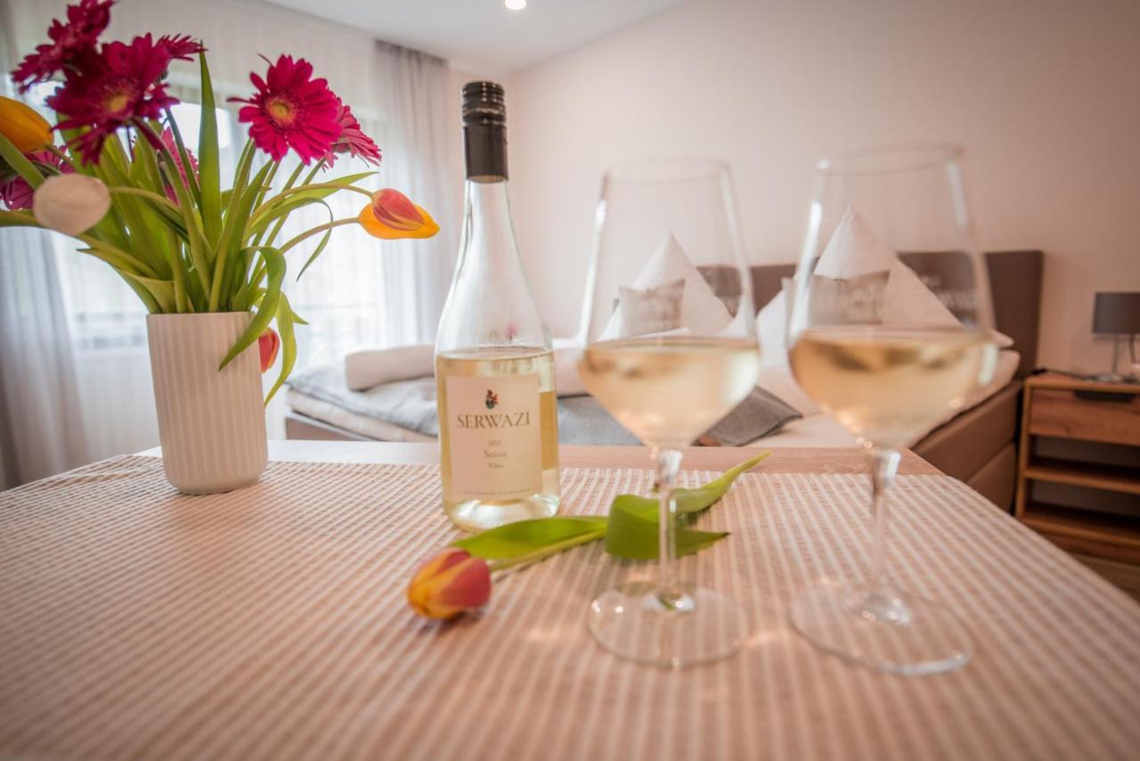 Weingut Erich Serwazi ميسينيش المظهر الخارجي الصورة