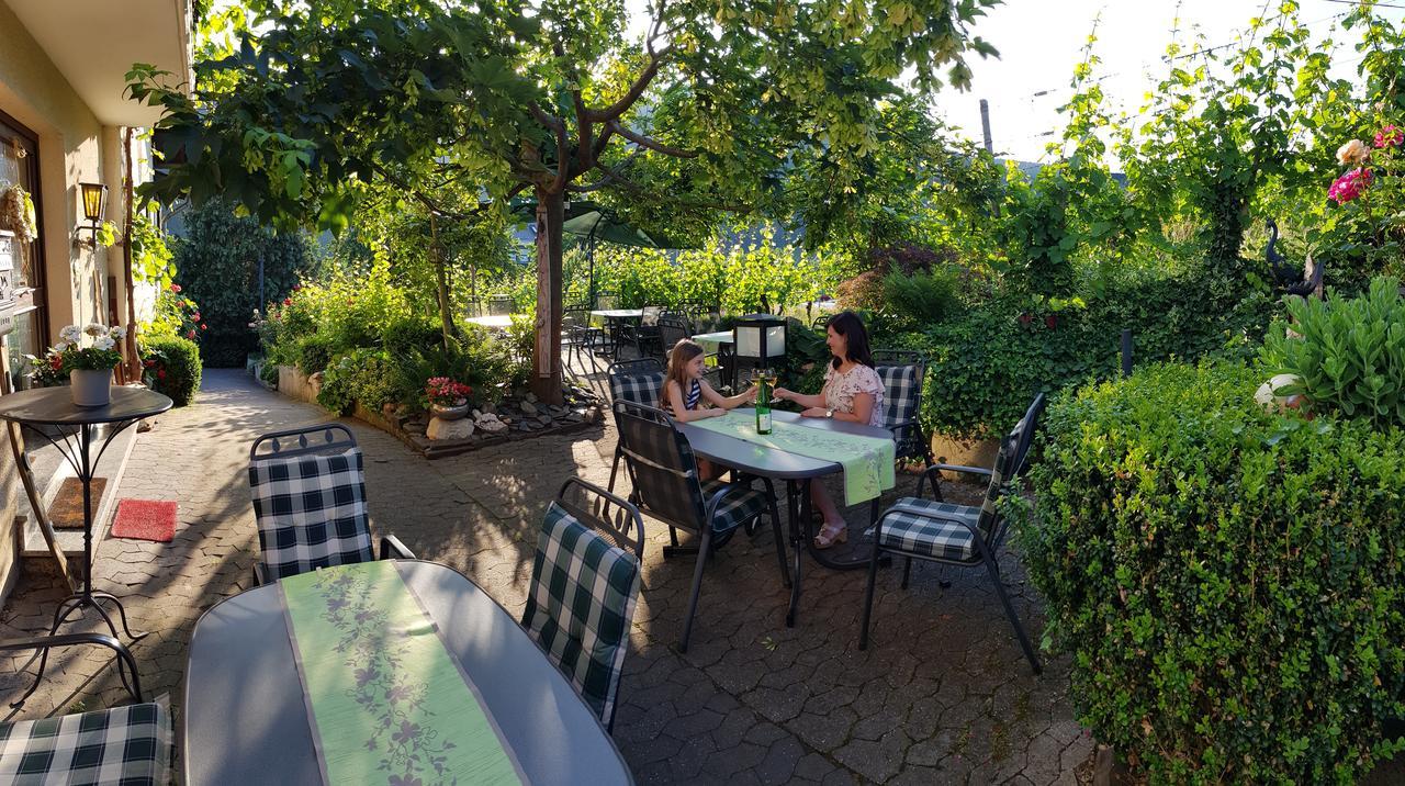 Weingut Erich Serwazi ميسينيش المظهر الخارجي الصورة