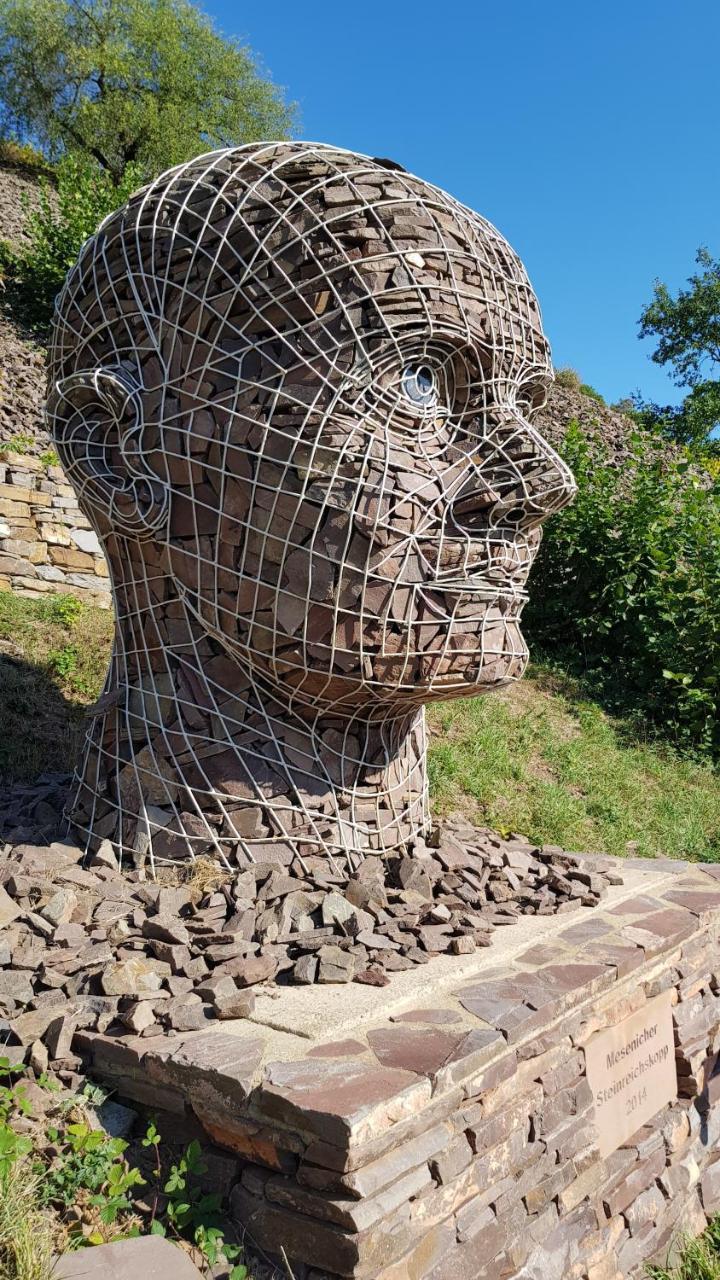 Weingut Erich Serwazi ميسينيش المظهر الخارجي الصورة